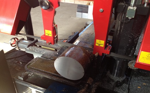 房县卧式带锯床加工时出现明显振荡如何排查？